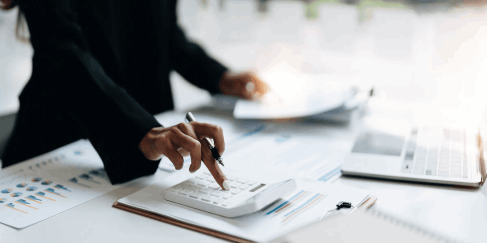 انواع خدمات مالیاتی برای اشخاص و شرکت‌ها: راهنمای کامل تنظیم اظهارنامه، مشاوره‌های تخصصی و دفاع مالیاتی